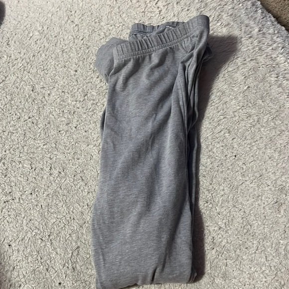 Old Navy Pants - Grey Old navy leggings